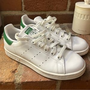 Adidas stan smith white and green sneakers